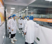 <strong>李澎连系前期“校长陪餐制”收集的反</strong>